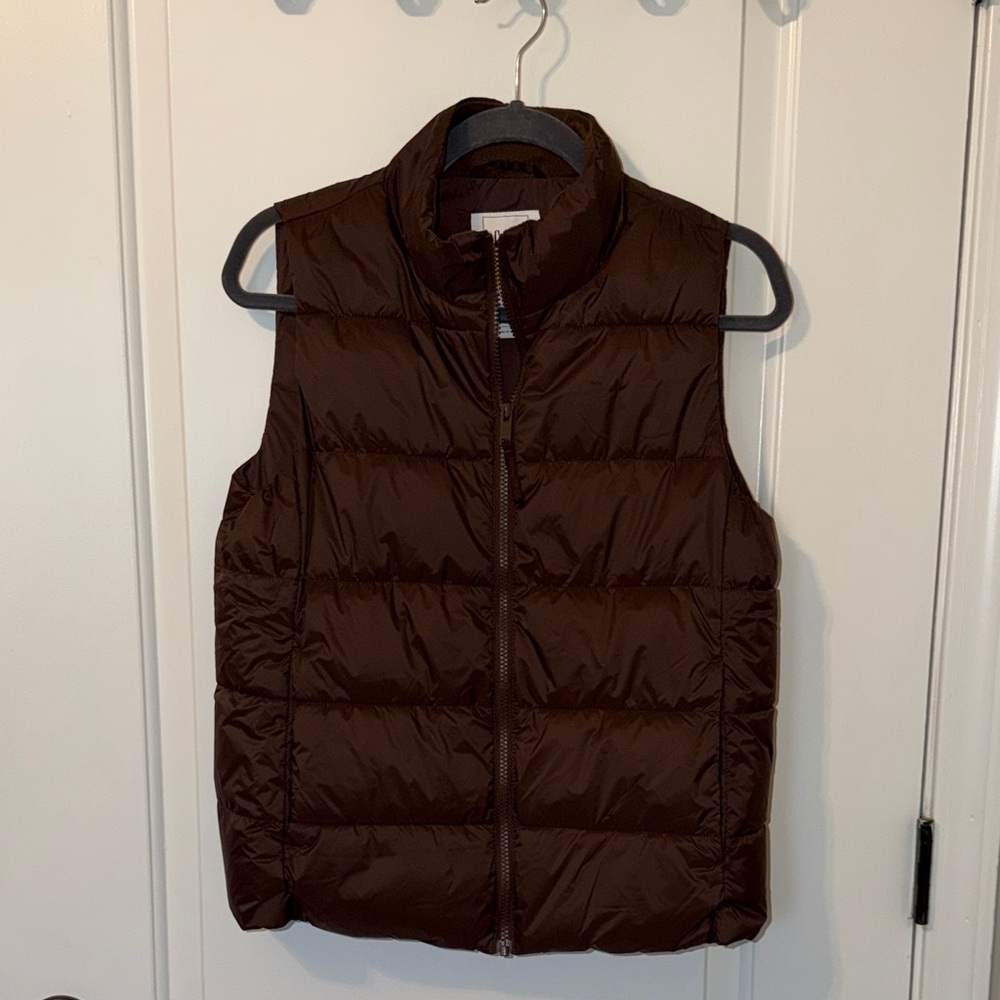 Gap Factory Cold Control Puffer Vest in Chocolate Bar